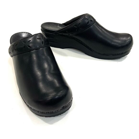 L.L. BEAN Leather Clogs (Sz 9.5) - Picture 5 of 10